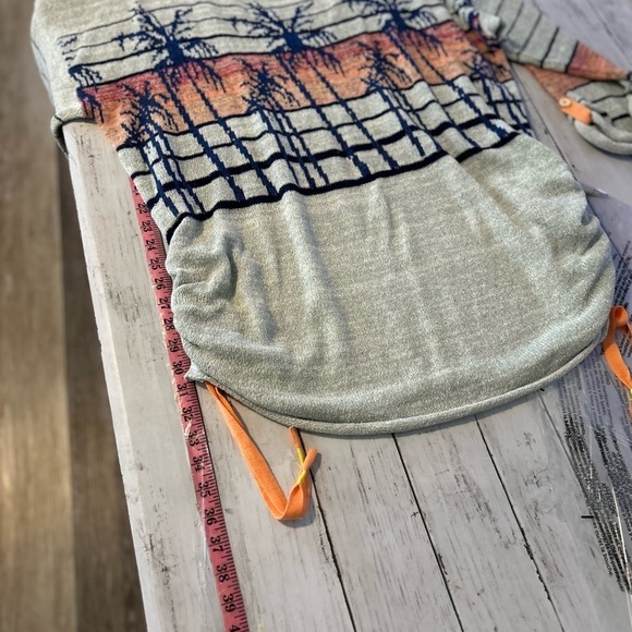 FREE PEOPLE Palm Breeze Pullover color
Sky Large - Picture 7 of 10